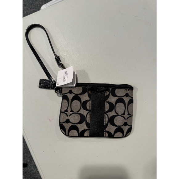 NWT Coach Signature Stripe Black White Small 12cm Wristlet F51158 SBWBK - Picture 1 of 8
